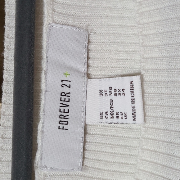 Forever 21 Sweater Size 3X - Picture 2 of 2